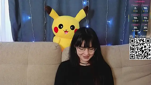 BereniceBattersby online show from November 22, 2025, 9:08 am