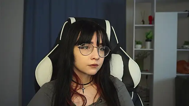 BereniceBattersby online show from October 25, 2025, 8:24 am