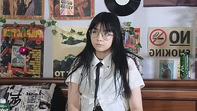 BereniceBattersby online show from October 29, 2025, 8:24 am