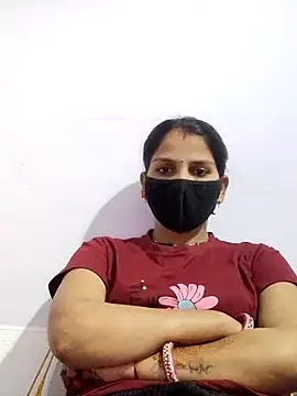 poojam93 online show from October 13, 2025, 1:51 am