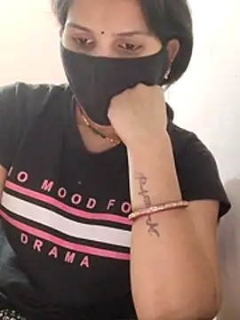 poojam93 online show from February 9, 2026, 6:00 am