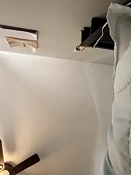 Snapshot of sarahkat86 chatting on March 23, 2026, 12:16 pm sarahkat86 online show from March 23, 2026, 12:16 pm