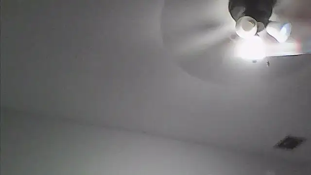 Snapshot of sarahkat86 chatting on April 7, 2026, 11:06 pm sarahkat86 online show from April 7, 2026, 11:06 pm