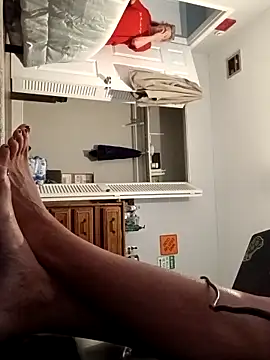 Snapshot of sarahkat86 chatting on April 10, 2026, 11:50 am sarahkat86 online show from April 10, 2026, 11:50 am