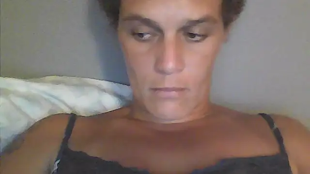 sarahkat86 online show from February 18, 2026, 12:30 am