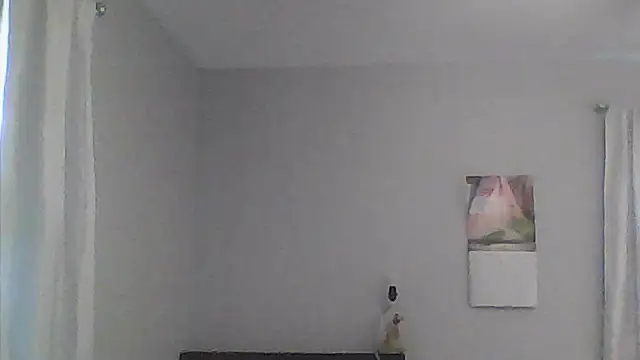 Snapshot of sarahkat86 chatting on April 12, 2026, 11:19 pm sarahkat86 online show from April 12, 2026, 11:19 pm