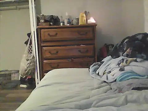 Snapshot of sarahkat86 chatting on March 17, 2026, 12:02 am sarahkat86 online show from March 17, 2026, 12:02 am