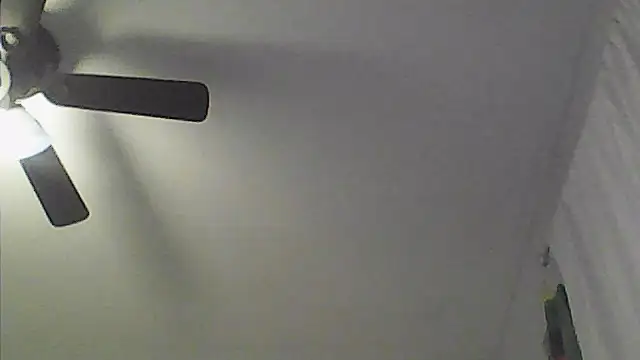 Snapshot of sarahkat86 chatting on April 9, 2026, 11:44 pm sarahkat86 online show from April 9, 2026, 11:44 pm