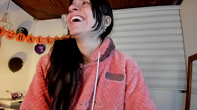 Jade rey  online show from October 31, 2025, 3:14 am