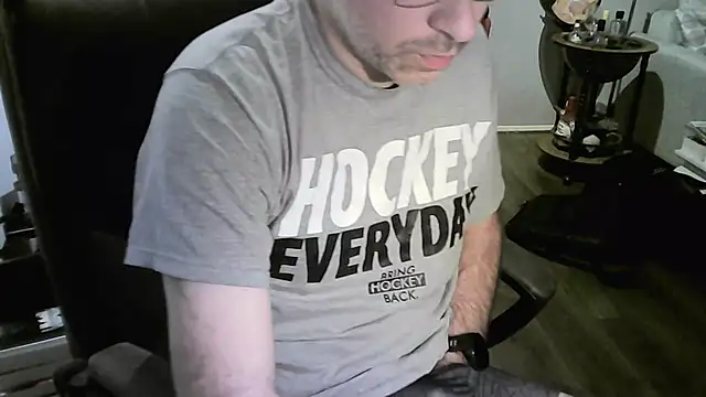 Snapshot of Chrisprngr chatting on October 24, 2025, 9:08 am Chrisprngr online show from October 24, 2025, 9:08 am