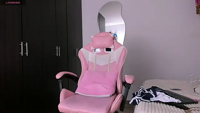 Snapshot of kendal_hot01 chatting on March 31, 2026, 5:26 pm kendal hot01 online show from March 31, 2026, 5:26 pm