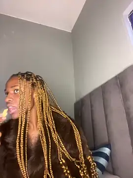 Trans fairy online show from May 8, 2026, 2:26 am