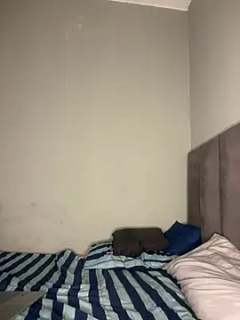 Trans fairy online show from March 27, 2026, 10:00 pm