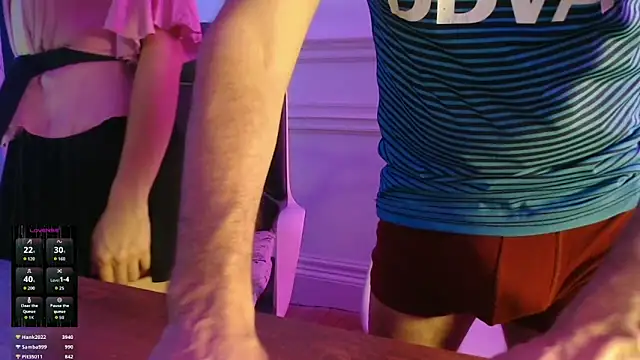 Snapshot of friendswithben33 chatting on November 30, 2025, 2:12 am friendswithben33 online show from November 30, 2025, 2:12 am