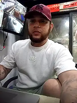 Snapshot of Catire10_ chatting on October 13, 2025, 2:07 pm Catire10 online show from October 13, 2025, 2:07 pm