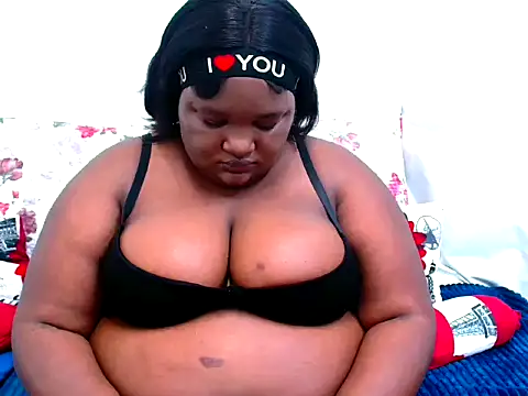 Snapshot of ChubbyBoobsxxx chatting on September 19, 2025, 6:06 am ChubbyBoobsxxx online show from September 19, 2025, 6:06 am