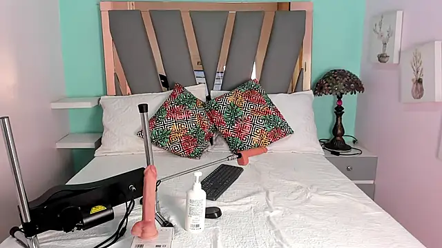 little lemmons  online show from October 27, 2025, 2:40 pm