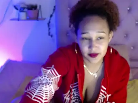 Snapshot of Kristal_Miild chatting on October 8, 2025, 2:46 am Kristal Miild online show from October 8, 2025, 2:46 am