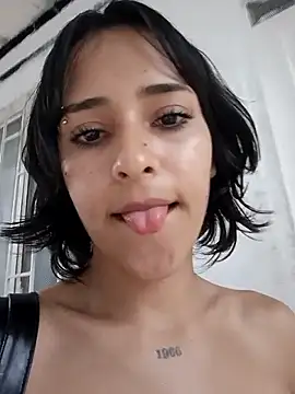 Snapshot of Mikasa-Ackerman chatting on January 11, 2026, 10:49 pm Mikasa-Ackerman online show from January 11, 2026, 10:49 pm