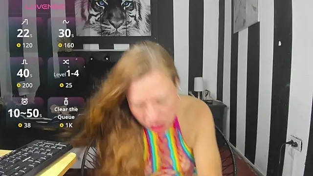 aliceemature4u online show from November 17, 2025, 10:25 pm