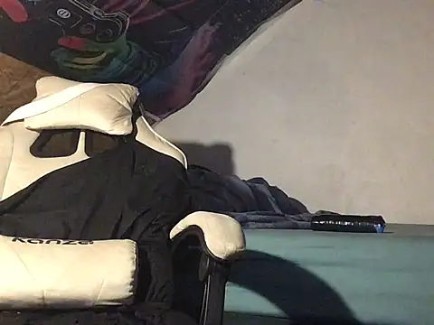 Salon1986 online show from April 12, 2026, 6:55 pm