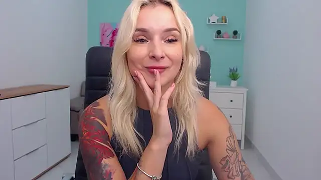 LilFleurish online show from September 11, 2025, 4:45 am