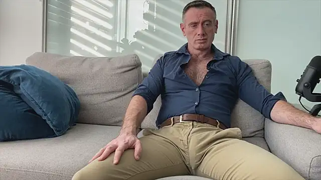 Snapshot of TheDonnyBasilisk chatting on November 28, 2025, 9:26 pm TheDonnyBasilisk online show from November 28, 2025, 9:26 pm