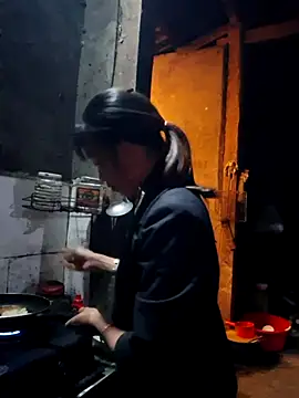 Snapshot of ngocngoc_cute chatting on October 27, 2025, 11:55 am ngocngoc cute online show from October 27, 2025, 11:55 am