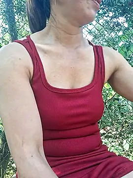Snapshot of ngocngoc_cute chatting on June 2, 2026, 8:36 am ngocngoc cute online show from June 2, 2026, 8:36 am