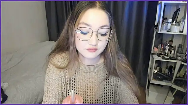 Snapshot of lyra_x chatting on October 12, 2025, 1:01 pm lyra x online show from October 12, 2025, 1:01 pm