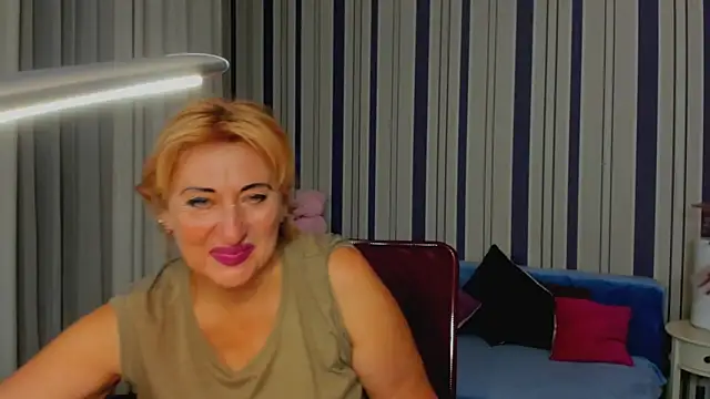 MilanaAlvis online show from October 13, 2025, 6:15 am