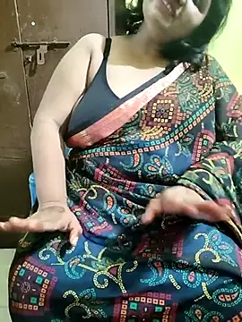 Snapshot of Swapna_Hyd chatting on November 4, 2025, 4:27 am Swapna Hyd online show from November 4, 2025, 4:27 am