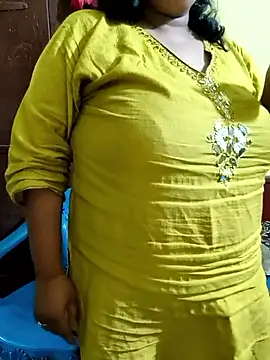 Snapshot of Swapna_Hyd chatting on October 25, 2025, 5:35 pm Swapna Hyd online show from October 25, 2025, 5:35 pm