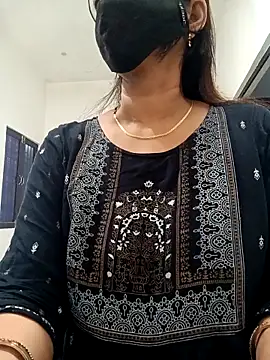 Snapshot of soni_yhakur chatting on April 9, 2026, 2:02 am soni yhakur online show from April 9, 2026, 2:02 am