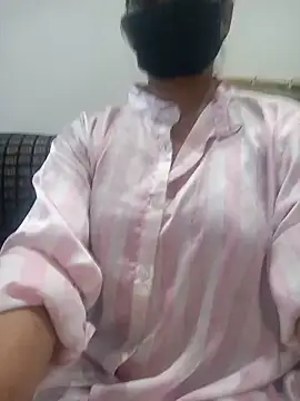 soni yhakur online show from May 18, 2026, 7:02 am