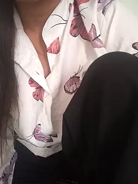 Snapshot of Neha_Tyagi chatting on October 21, 2025, 6:35 am Neha Tyagi online show from October 21, 2025, 6:35 am