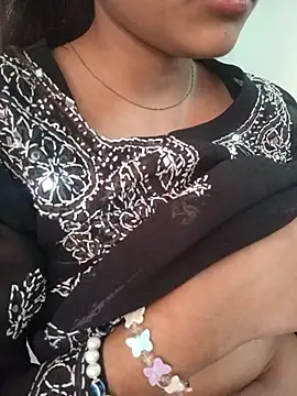 Snapshot of Neha_Tyagi chatting on October 29, 2025, 5:17 am Neha Tyagi online show from October 29, 2025, 5:17 am