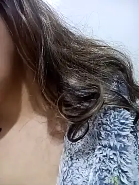 LINA-DALOUA online show from January 6, 2026, 7:29 pm