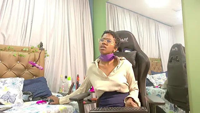 Snapshot of didoelizabeth chatting on September 29, 2025, 1:17 pm didoelizabeth online show from September 29, 2025, 1:17 pm