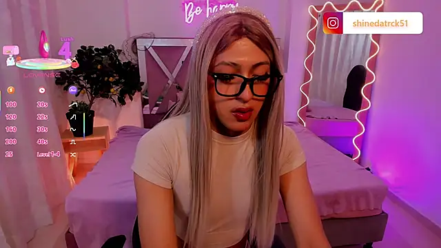 Shinedark tay1 online show from October 6, 2025, 3:29 am