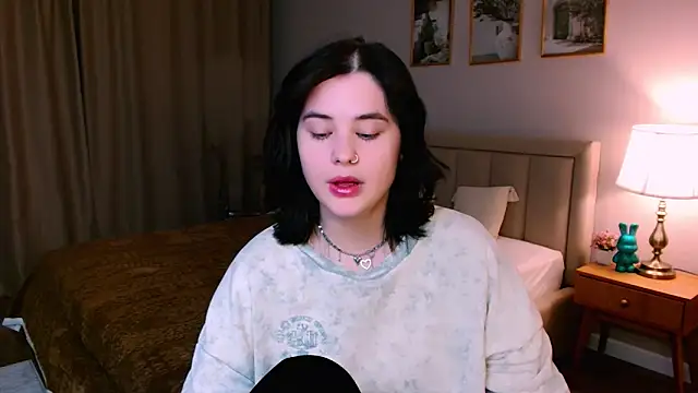 lil angel  online show from March 3, 2026, 7:43 pm