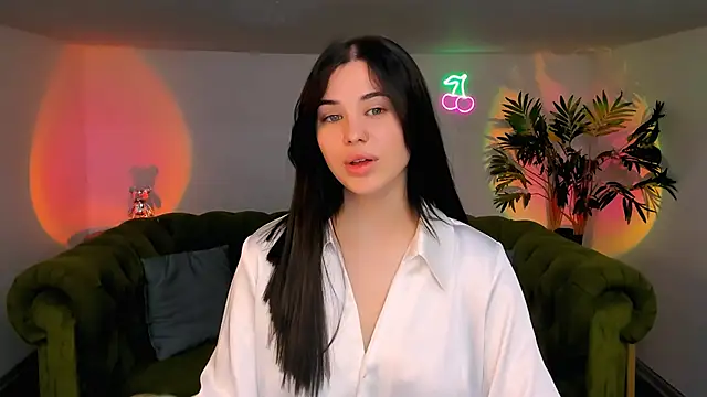 Snapshot of lil_angel_ chatting on September 9, 2025, 8:57 am lil angel online show from September 9, 2025, 8:57 am