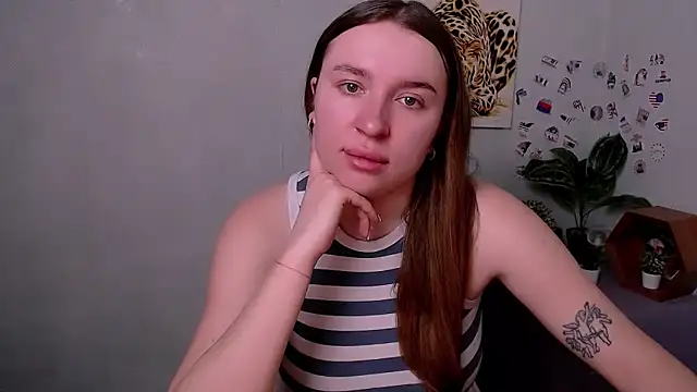 JuliaTopp  online show from February 13, 2026, 4:45 am