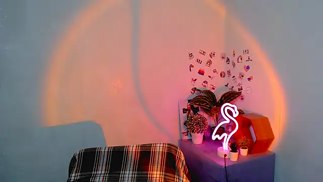 JuliaTopp  online show from November 19, 2025, 8:03 am