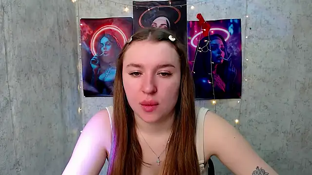 JuliaTopp  online show from February 21, 2026, 6:15 am