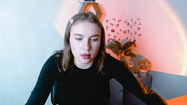 Snapshot of JuliaTopp_ chatting on September 18, 2025, 12:30 pm JuliaTopp online show from September 18, 2025, 12:30 pm