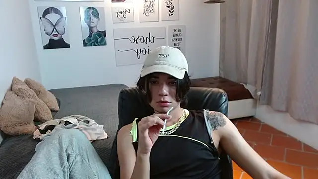 davoxer online show from October 25, 2025, 3:17 am