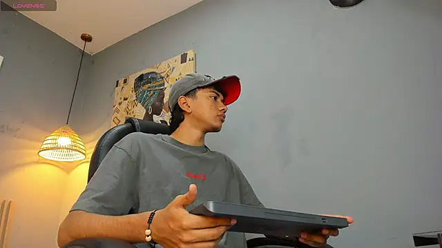 Snapshot of markbowie chatting on January 15, 2026, 12:41 pm markbowie online show from January 15, 2026, 12:41 pm