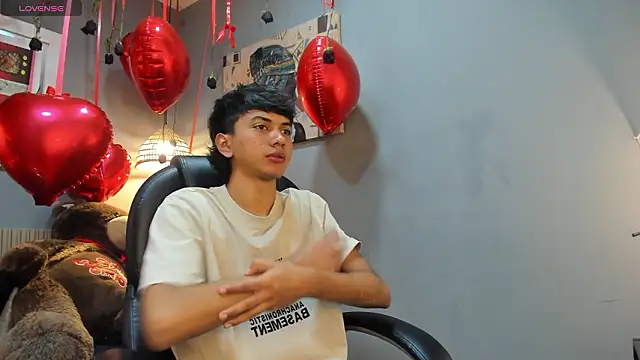 Snapshot of markbowie chatting on February 19, 2026, 1:52 pm markbowie online show from February 19, 2026, 1:52 pm