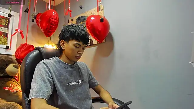 Snapshot of markbowie chatting on February 21, 2026, 1:57 pm markbowie online show from February 21, 2026, 1:57 pm